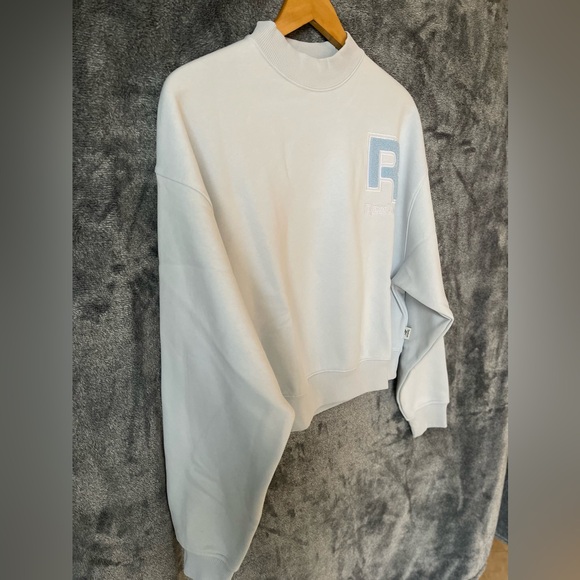 Sweatshirt Crewneck loose fit Reebok Women’s light blue Medium - Picture 3 of 6